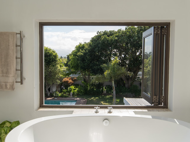 5 Bedroom Property for Sale in Summerstrand Eastern Cape